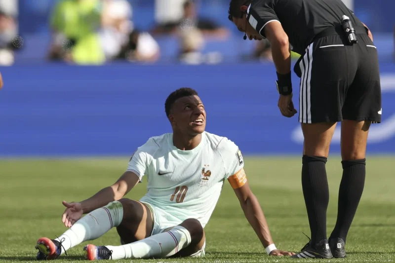 Kata Mbappe soal Kondisi Kakinya Usai Ditarik di Menit Ke-77, Sampaikan Pesan untuk Suporter