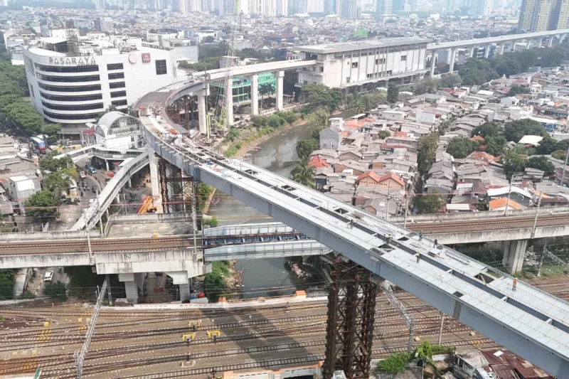 Jalur LRT Velodrome-Manggarai Sudah Tersambung, Ditargetkan Beroperasi Agustus 2026