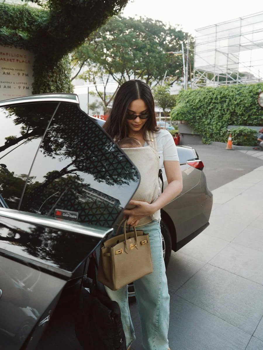 Alyssa Daguise ajak baby Soleil jalan-jalan