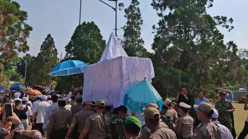 Rachmat Gobel Dimakamkan di TMP Kalibata, Dibawa Pakai Keranda Gorontalo