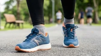 Beli Sepatu Lari Apakah Harus Up Size? Ketahui Cara Menentukan Ukuran yang Tepat