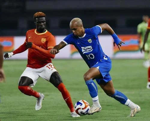 Persib Bandung vs Manila Digger FC pada playoff ACL 2 2025-2026. (Foto: Instagram/persib)