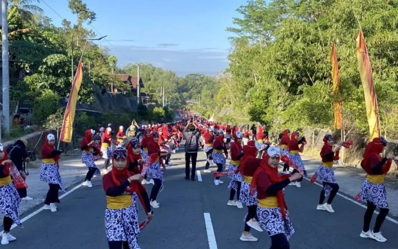 Senam Kreasi Penthul Tembem Gunungkidul Pecahkan Rekor MURI dan Rekor Dunia dengan 1.588 Peserta Perempuan