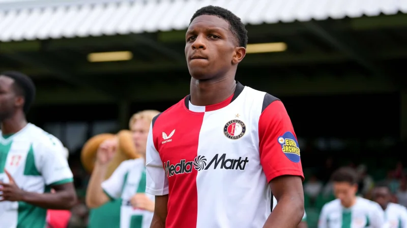 Mikos Gouka: “Dengan tawaran ini, Feyenoord kemungkinan besar harus menjual Read”