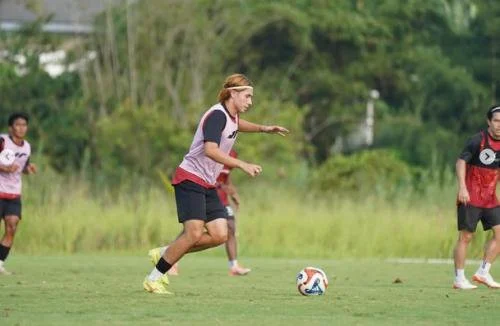 Oliver Leeming saat berlatih bersama Persija Jakarta ollie_leeming