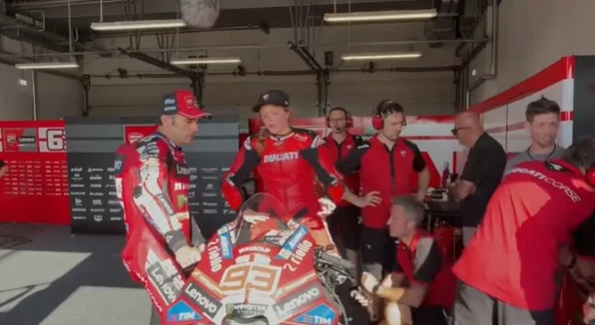 Kata-Kata Kayla Yaakov Usai Jadi Pembalap Wanita Pertama yang Tunggangi Motor Ducati Milik Marc Marquez