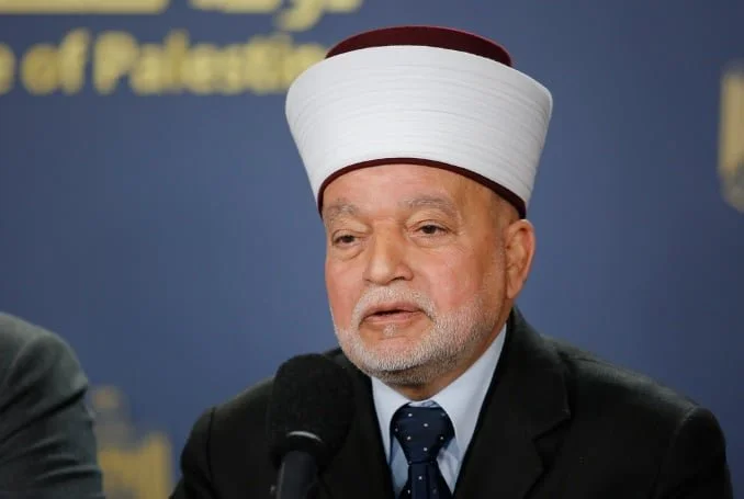 Israel Menahan Mufti Agung Yerusalem, Melarangnya Masuk Masjid Al-Aqsa Selama 1 Pekan