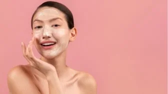 3 Review Facial Wash Non SLS Wardah, Tidak Bikin Wajah Ketarik  setelah Cuci Muka