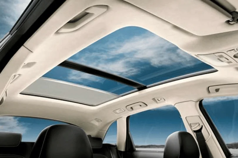 Ilustrasi panoramic roof (hyundaimobil.co.id)