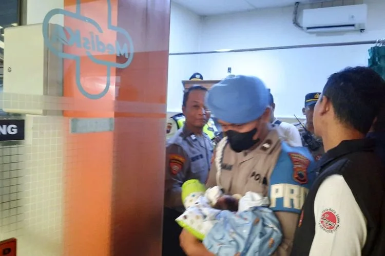 Bayi laki-laki yang dibuang di toilet KA Sancaka akan diserahkan ke Dinsos Solo