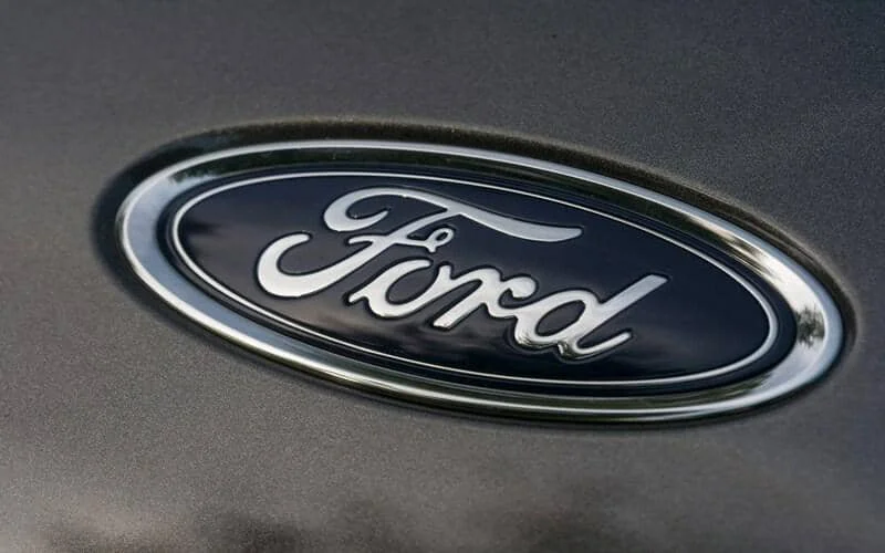 ilustrasi logo Ford