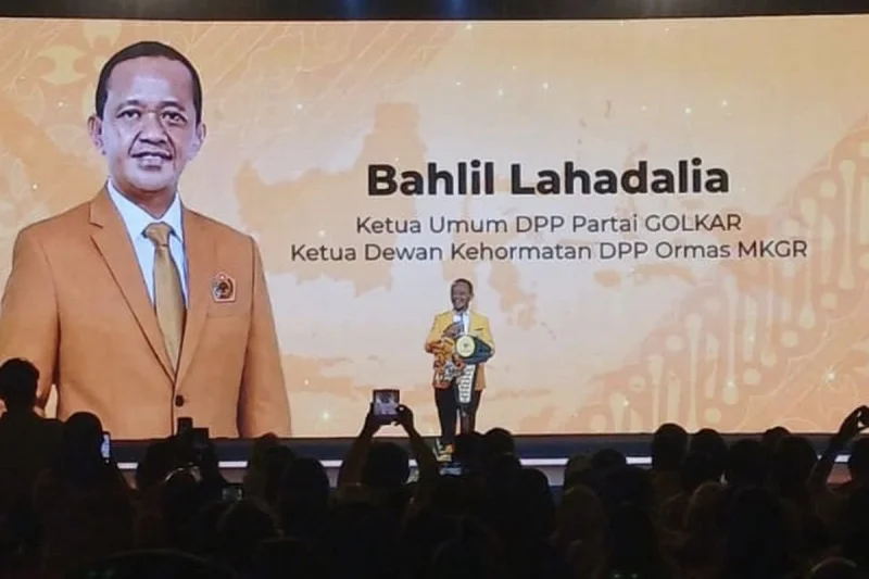 Bahlil Minta Kader Golkar di DPR Kawal Program MBG