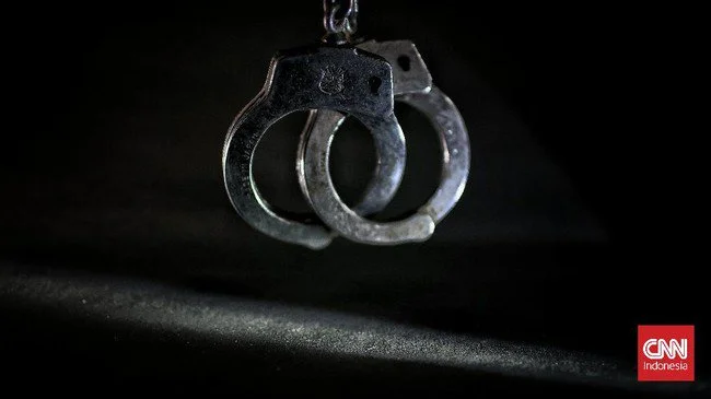 Polisi Tangkap Dua Pencuri Kabel Rp143 Juta di Cikarang
