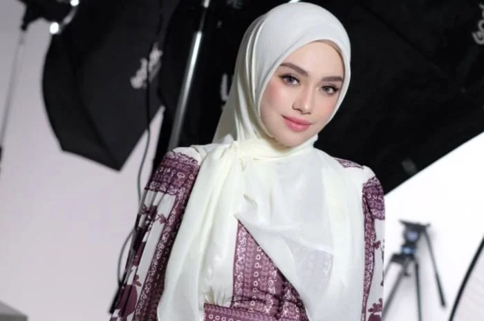 Simak profil Celine Evangelista, artis yang dikait-kaitkan dengan kasus dugaan korupsi Jampidsus, begini klarifikasinya.