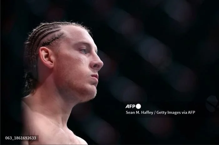 Hasil UFC 329 - Tak Sampai Satu Menit, Paddy Pimblett Bikin Lawan Tak Berdaya