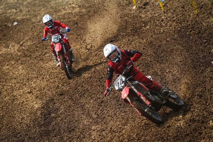 Diva Ismayana dan Hilman Maksum Raih Hasil Positif di Kualifikasi Kejurnas Motocross 2026 Round 5