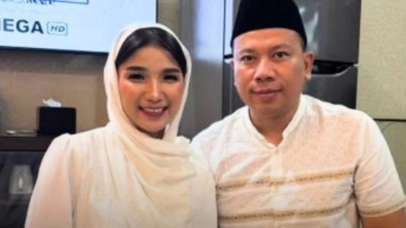 Profil Fangfang Istri Vicky Prasetyo yang Ramai Menjadi Sorotan