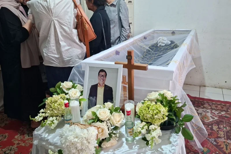 Jenazah Temon Dibawa ke GPIB Effatha Sebelum Dimakamkan di Tanah Kusir Besok