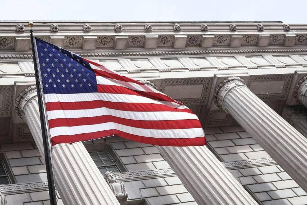 ilustrasi bendera Amerika Serikat. (unsplash.com/Brandon Mowinkel)