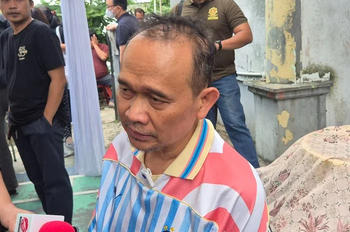 Sambil Menahan Tangis, Cak Lontong Ungkap Kronologi Meninggalnya Temon: Sempat Keluhkan Dada Kiri