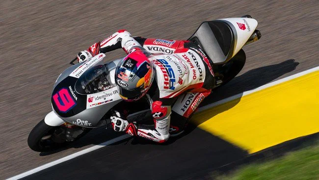Hasil Moto3 Jerman: Veda Ega di Atas Danish, Uriarte Menang Dramatis