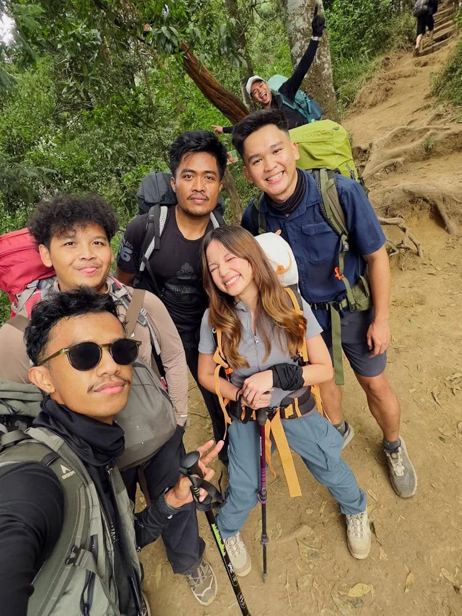 Bella Graceva mendaki Gunung Merbabu