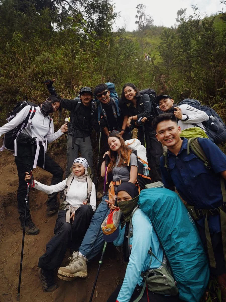 Bella Graceva mendaki Gunung Merbabu