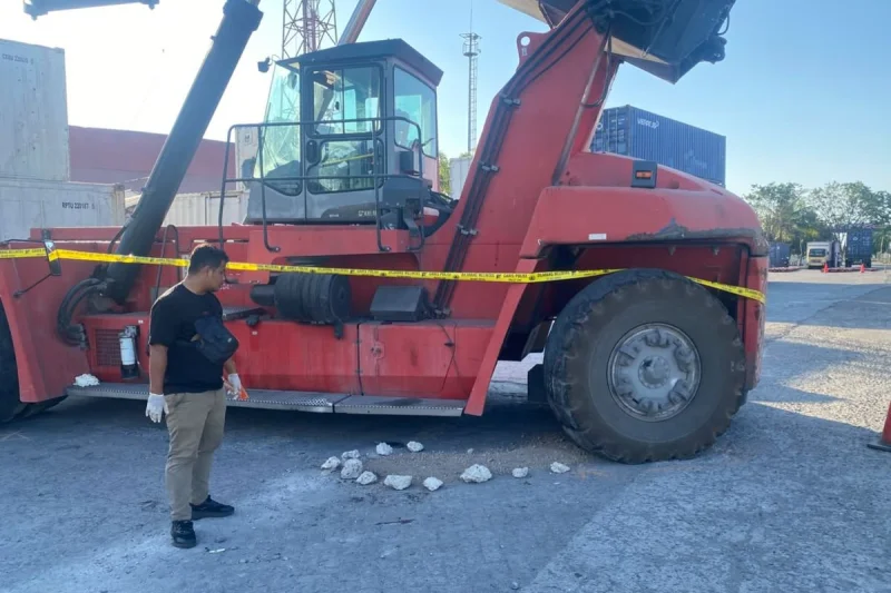 Karyawan BUMN Tewas Terlindas Reach Stacker di Pelabuhan Maumere, Dugaan Kelalaian Diselidiki