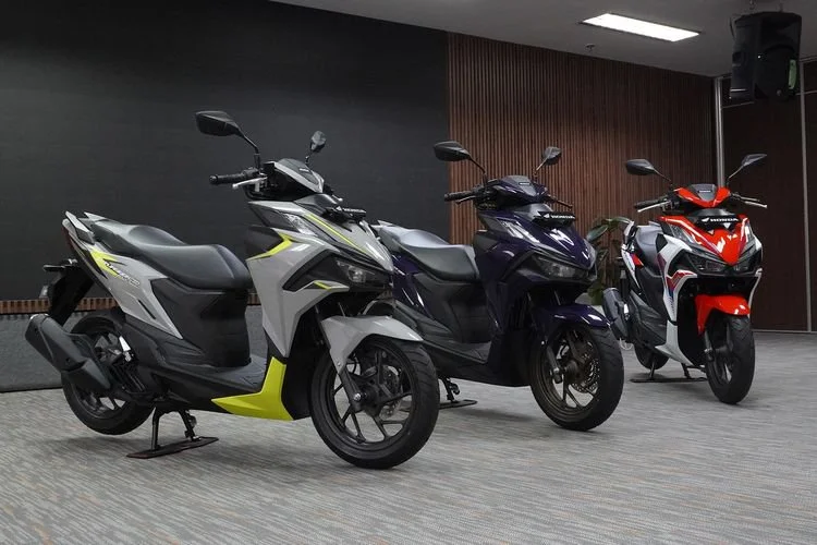 Honda Vario Evo 160 meluncur di Jakarta-Tangerang