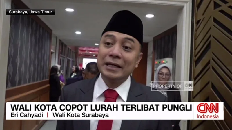 VIDEO: Wali Kota Surabaya Copot Lurah Terlibat Pungli