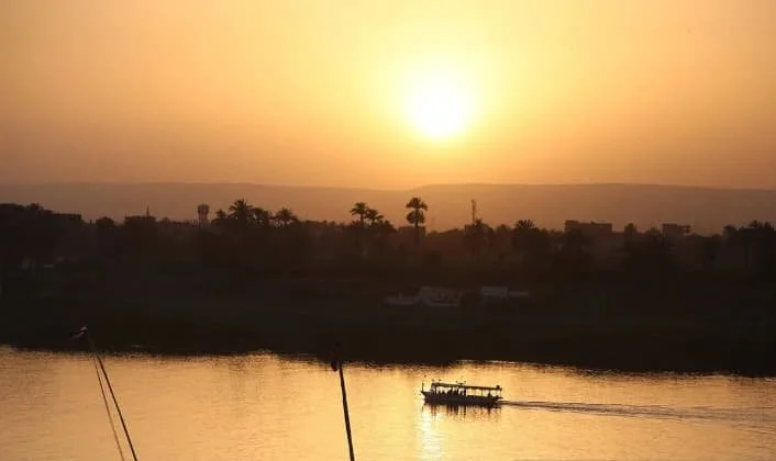 Arkeolog Menemukan Makam Era Kerajaan Baru dengan Relief Berwarna di Luxor
