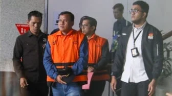KPK Dalami Alasan Bupati Kuansing Beri Amplop ke Menhut Raja Juli
