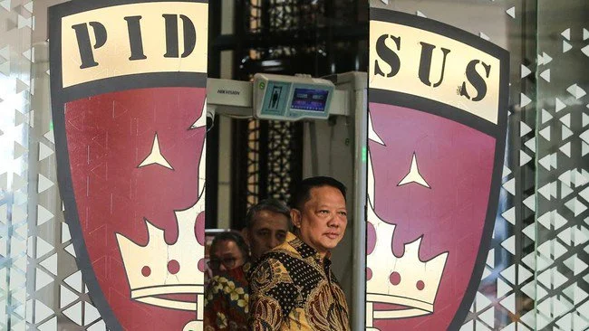 Kejagung Bantah Eks Jampidsus Febrie Umrah: Dia Masih di Indonesia