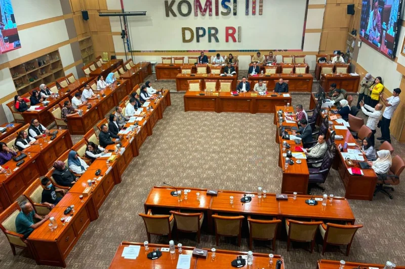Komisi III Minta Polisi Tahan Pimpinan Ponpes Tersangka Pembakaran Santri