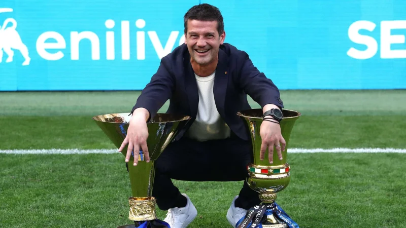 Inter, Chivu: "Kami masih lapar akan kemenangan dan tidak takut pada siapa pun. Kami sedang mempertimbangkan Pavard, sedangkan menempatkan Diouf sebagai pemain kelima adalah ide yang gila."