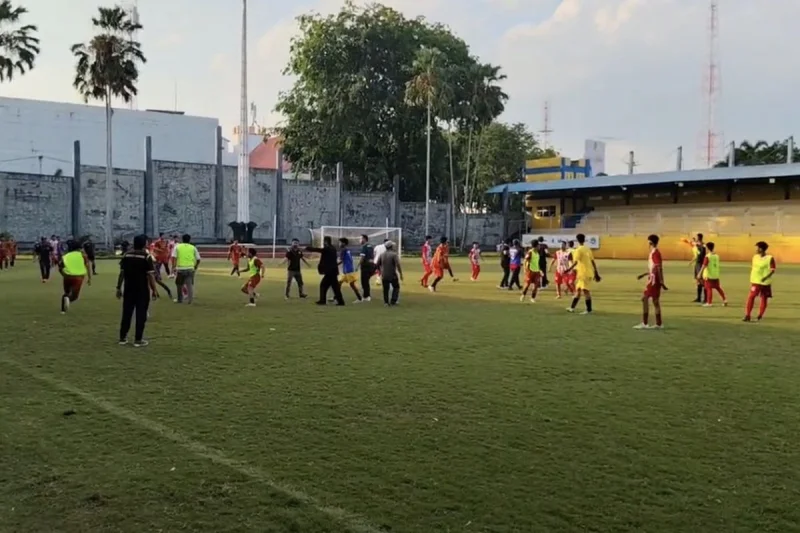 Final Piala Soeratin U-15 Kalbar Berujung Ricuh, Kasus Dibawa ke Sidang Disiplin