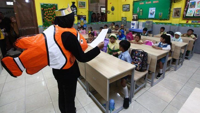 Golkar: Biaya Pendidikan Rp18 Juta per Siswa, Jauh di Atas Dana BOS