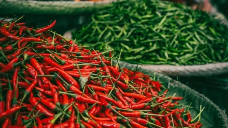 Harga Pangan Hari Ini: Cabai Anjlok hingga 13 Persen, Minyak Goreng dan Gula Justru Naik