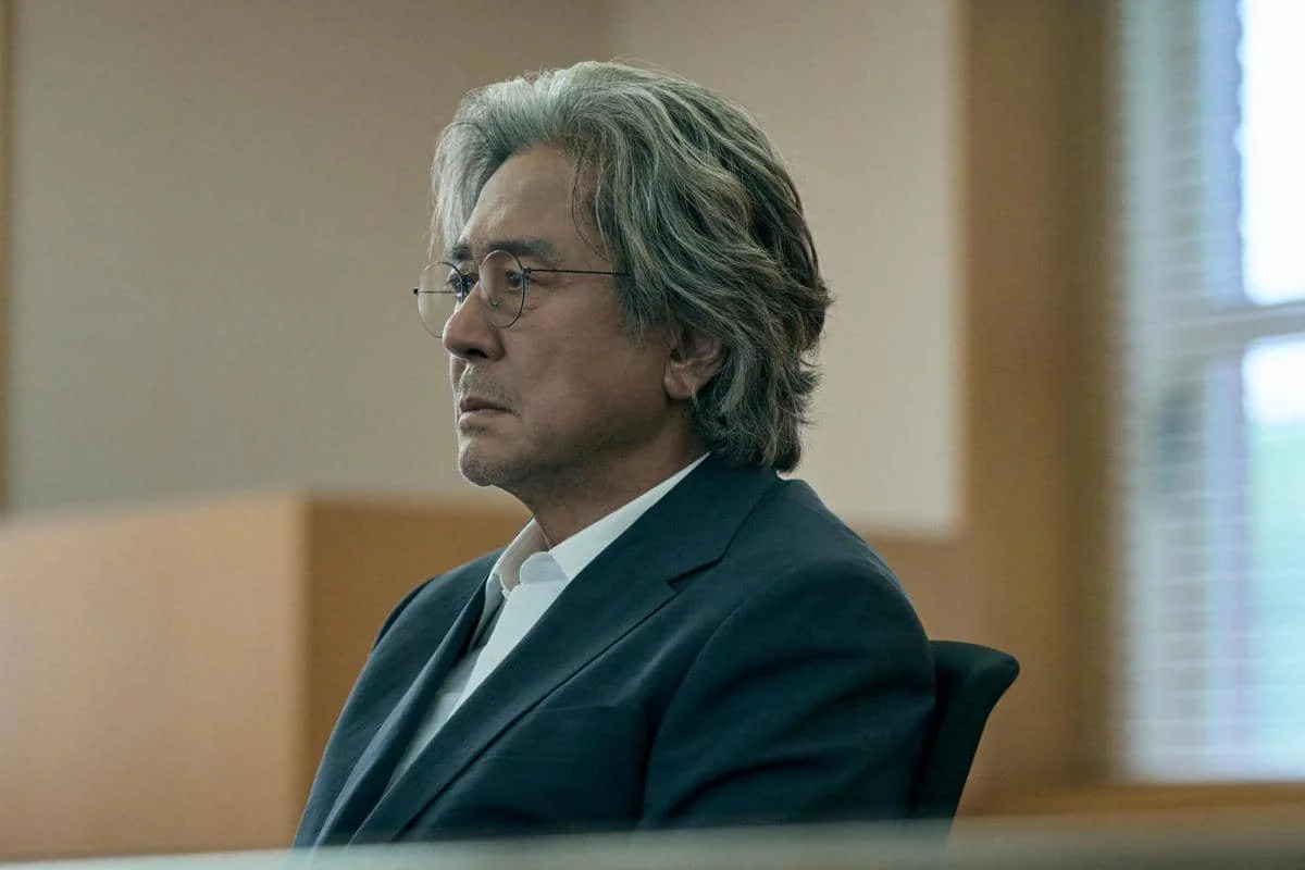 Choi Min Sik di drakor Notes from the Last Row