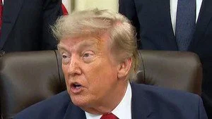 Trump Klaim AS Kembali Blokade Selat Hormuz, Batasi Akses ke Iran
