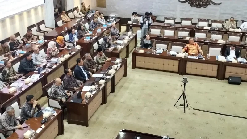 Purbaya Jelaskan Dana SAL Rp400 T di Himbara yang Dipersoalkan DPR