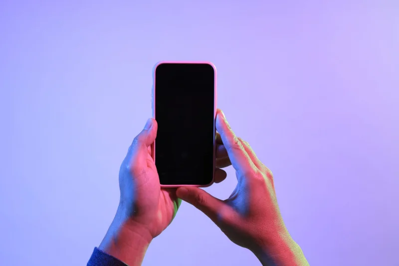 Omdia: Pasar Smartphone Tiongkok Turun, Huawei dan Apple Melesat