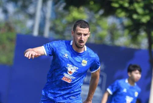 Penyerang baru Persib Bandung Balsa Sekulic. (Foto: Persib.co.id)