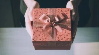 Rekomendasi Hadiah Unik Sesuai Zodiak, Berkesan dan Tidak Membosankan