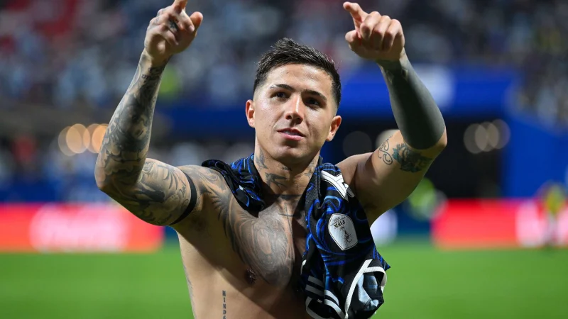 Badai kritik setelah drama Piala Dunia! FC Chelsea membuat para penggemarnya marah dengan postingan tentang bintang Argentina - dan segera menghapusnya