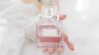5 Parfum Wanita Terbaik untuk Acara Malam, Wanginya Elegan dan Memikat
