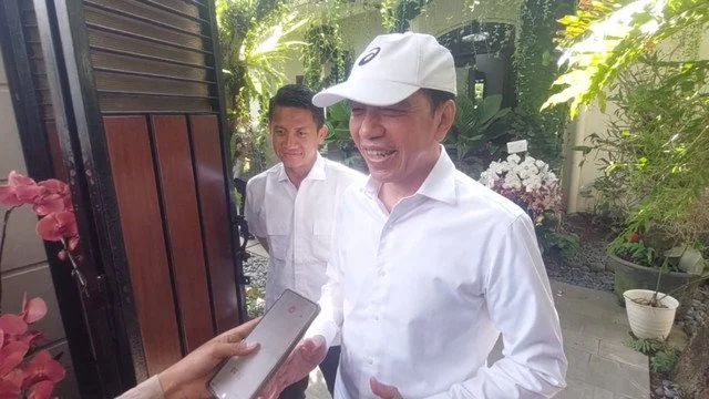 dr Tifa Sebut Jokowi Baru Mengaku Lulusan UGM di 2017