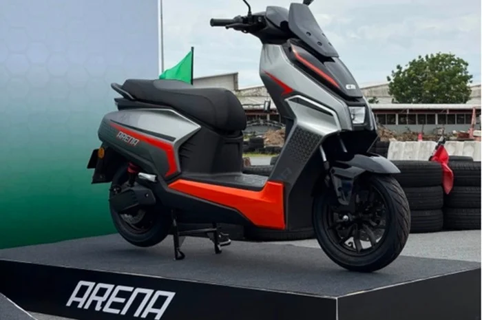 Motor Listrik EM Arena 2026, Sekali Ngecas Bisa Lari Ratusan Kilometer
