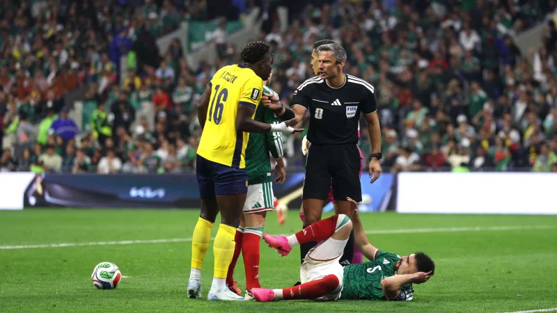 Spanyol tidak pernah kalah di bawah kepemimpinan wasit final... dan ia yang memimpin pertandingan saat Argentina mengalami kekalahan terakhirnya di Piala Dunia