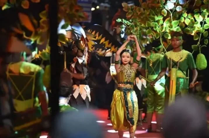 Festival Rontek Pacitan 2026 Resmi Dibuka dengan Inovasi Panggung Berjalan